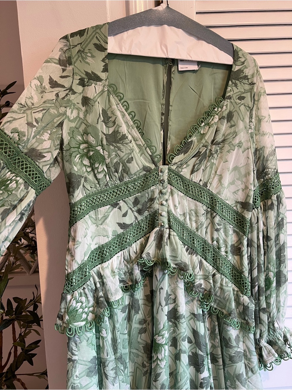 ASOS Lace Long Sleeve Mini Dress in Garden Floral. Size 14 - Picture 6 of 9